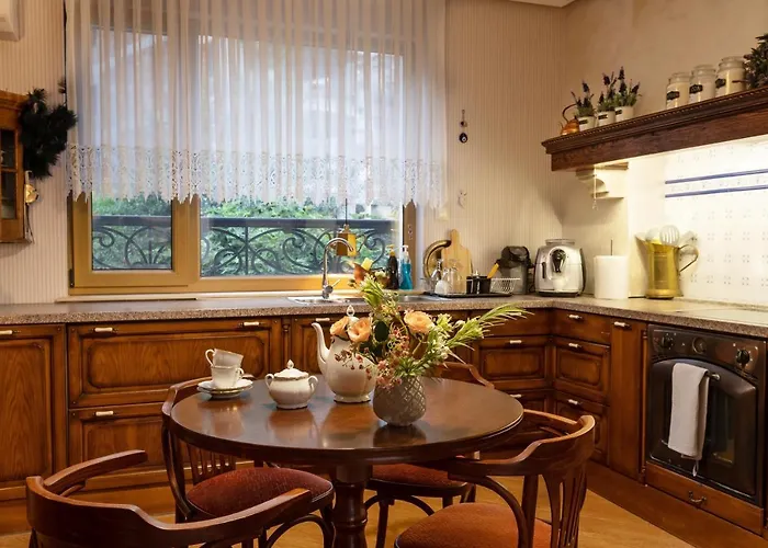 Luxury Private House In Center *