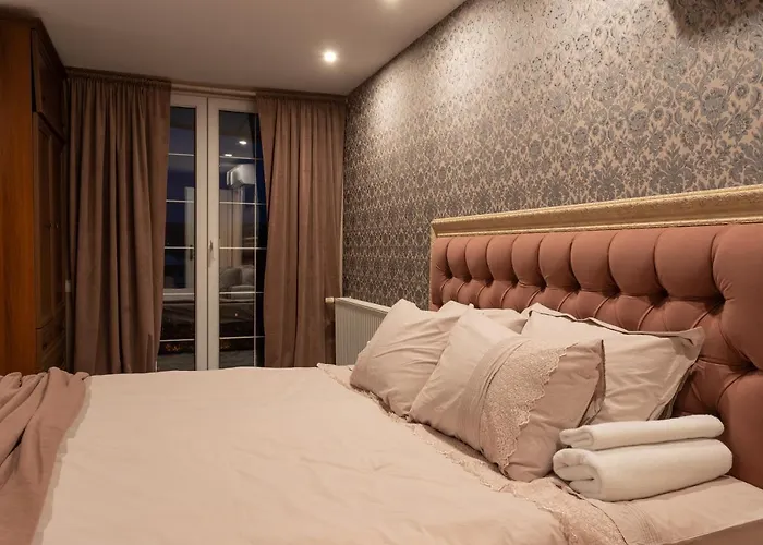 Luxury Private House In Center *